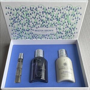 Molton Brown Bluebell & Wild Strawberry Travel Collection Gift Set